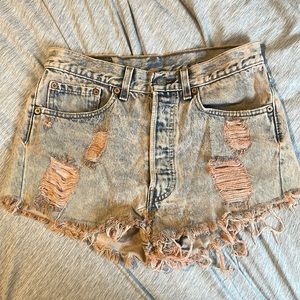 Levi’s 501 pink wash high waisted cutoff shorts, size 32/32